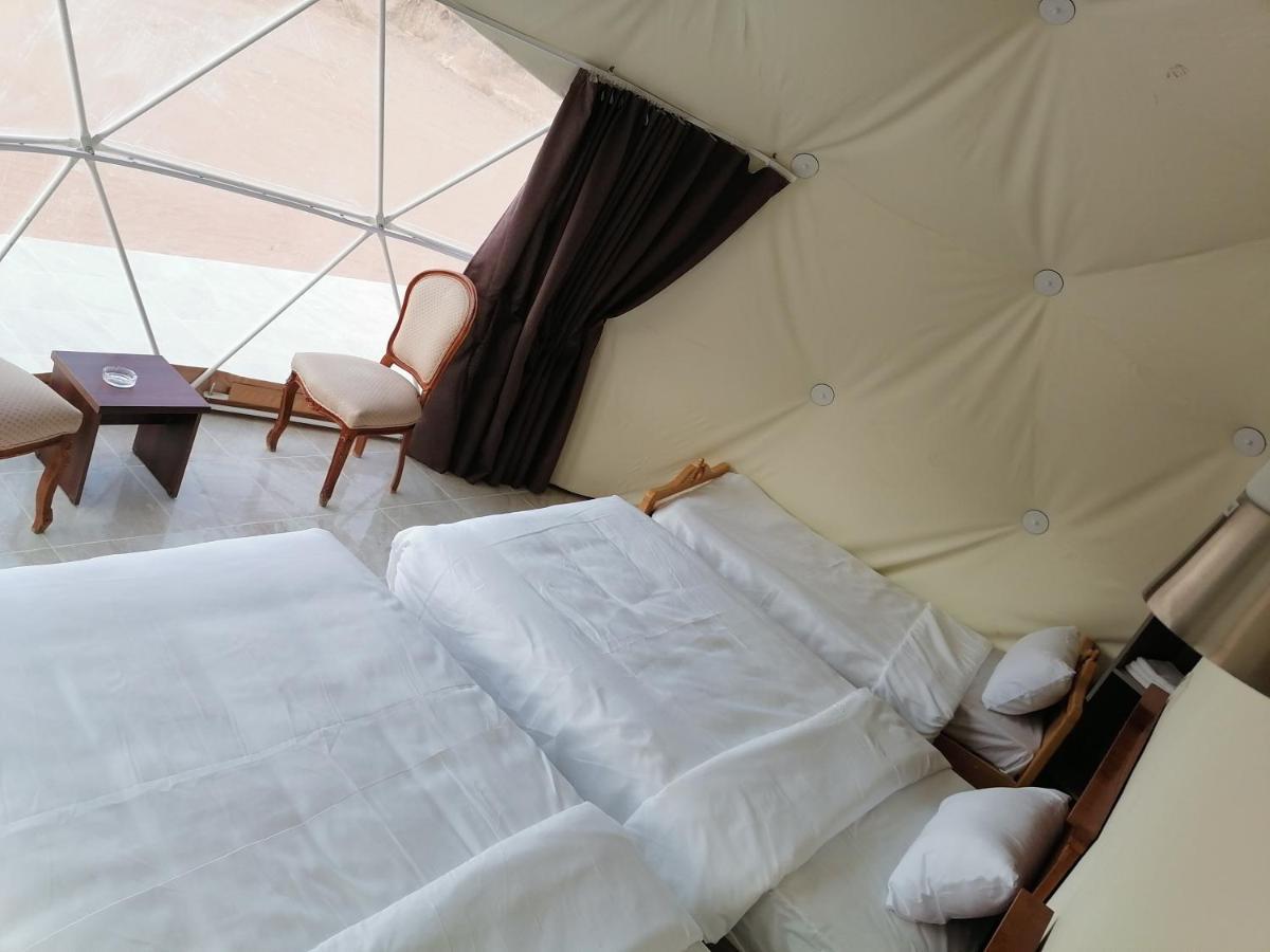Sara Luxury Camp Hotell Wadi Rum Exteriör bild