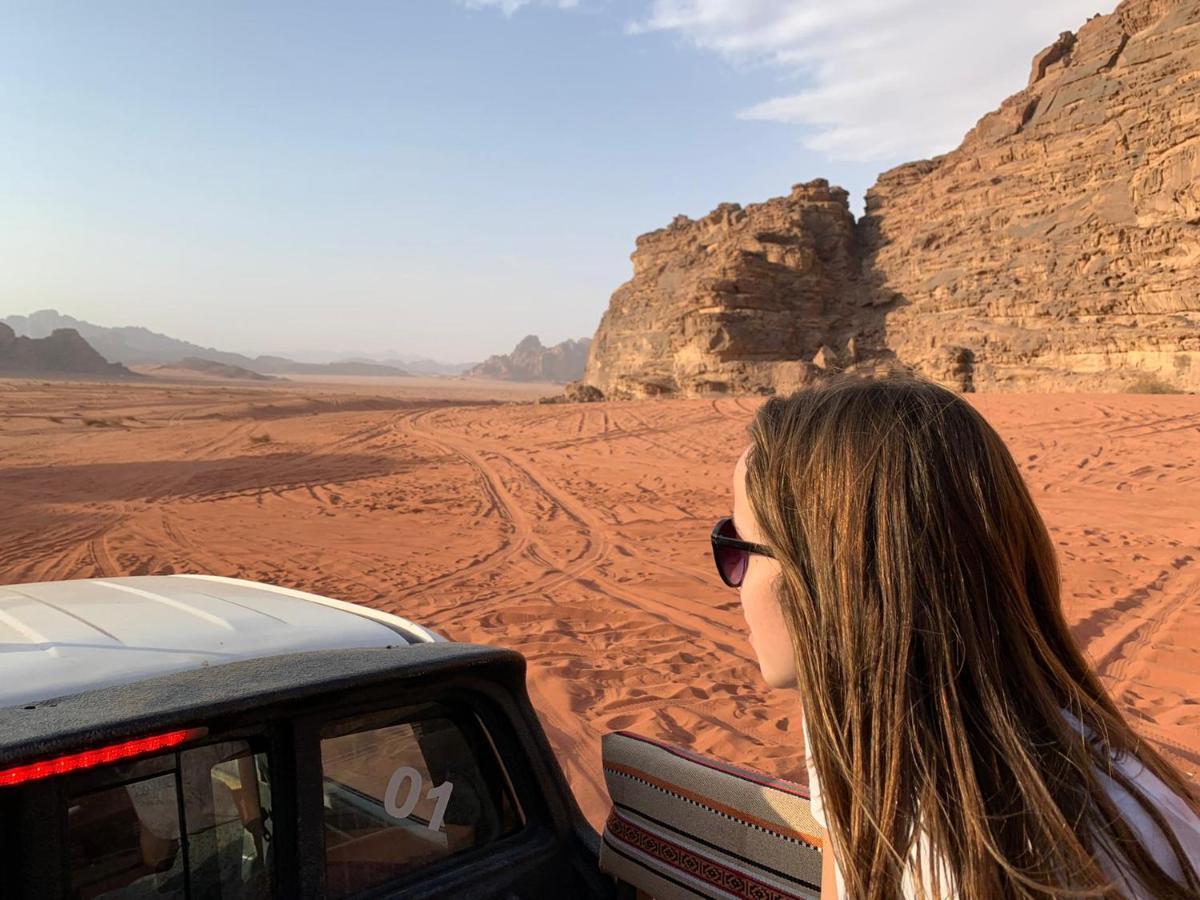 Sara Luxury Camp Hotell Wadi Rum Exteriör bild