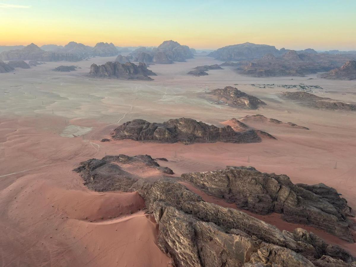 Sara Luxury Camp Hotell Wadi Rum Exteriör bild