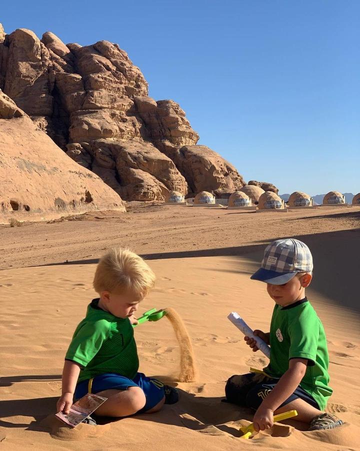 Sara Luxury Camp Hotell Wadi Rum Exteriör bild