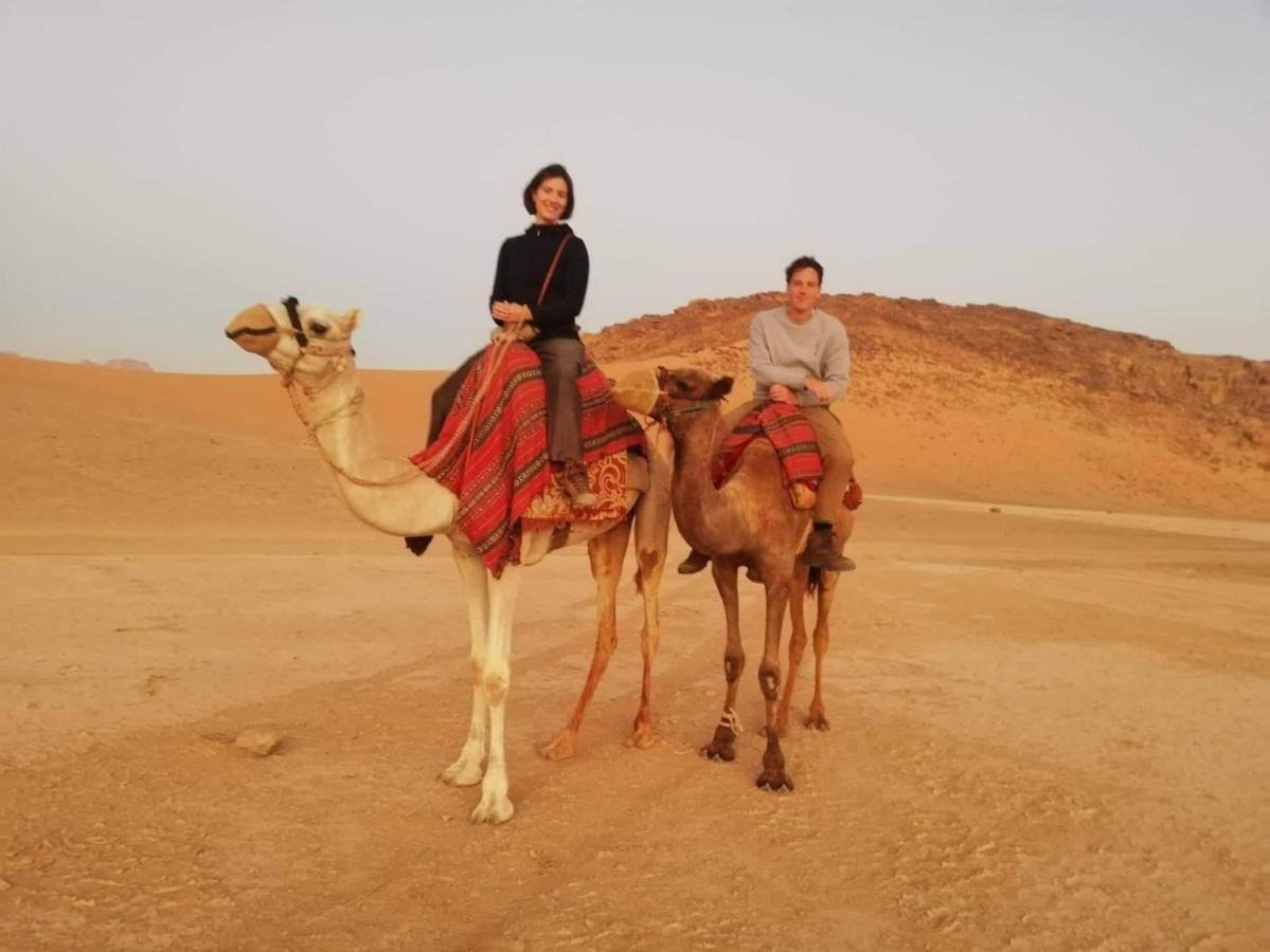 Sara Luxury Camp Hotell Wadi Rum Exteriör bild
